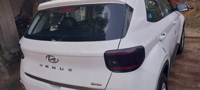 https://images10.gaadi.com/usedcar_image/4608547/original/processed_08d3d8da-054f-4587-b8f4-e25f0340628f.jpg?imwidth=6401