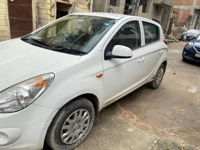 https://images10.gaadi.com/usedcar_image/4608611/original/processed_91cd31e7-ac2f-4fc7-a63c-4b030e4f84e2.jpg?imwidth=6400