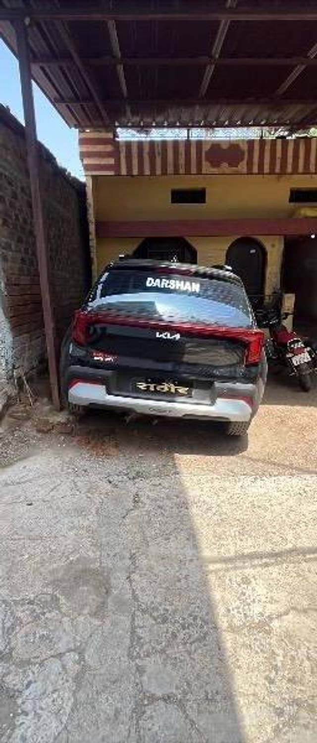 https://images10.gaadi.com/usedcar_image/4608673/original/processed_2a1067ba-764d-4031-874a-697f7c13bfb1.jpeg?imwidth=6400