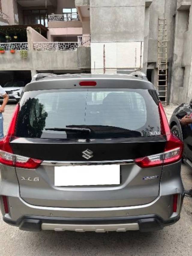 https://images10.gaadi.com/usedcar_image/4608675/original/processed_e6138379-559b-49b3-b6fc-b3dbf77aa136.jpeg?imwidth=6402