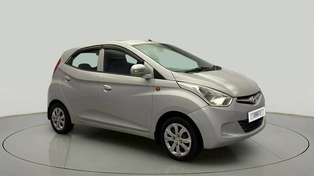 https://images10.gaadi.com/usedcar_image/4608678/original/7a69fa68cc75fe5c3d2ea53eb23f9747.jpg?imwidth=6400