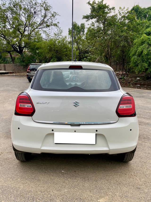 https://images10.gaadi.com/usedcar_image/4608707/original/processed_9c6ecb2a3fc2de1d560bf827a3b59bd6.jpg?imwidth=6401