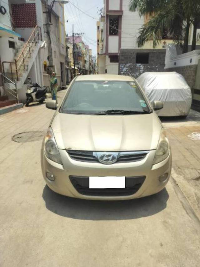 https://images10.gaadi.com/usedcar_image/4608746/original/processed_3e036688-ac6e-41d9-b162-0cd35702e96c.jpg?imwidth=6402
