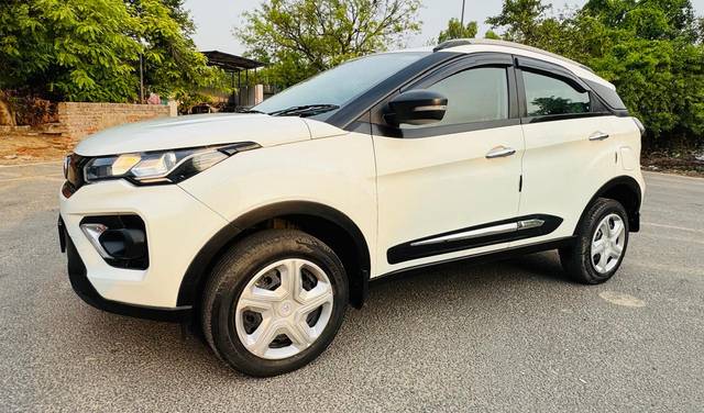 https://images10.gaadi.com/usedcar_image/4608748/original/83b212e50d55d2bcc978fd0e38c3ec2c.jpg?imwidth=6400