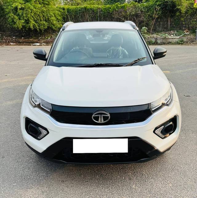 https://images10.gaadi.com/usedcar_image/4608748/original/processed_a573cd18c22fe3bf1544ccbed5e3c2c6.jpg?imwidth=6402