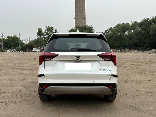 https://images10.gaadi.com/usedcar_image/4608749/original/processed_7995d4ce15e90861e1fd418bd58eb3eb.jpg?imwidth=6402