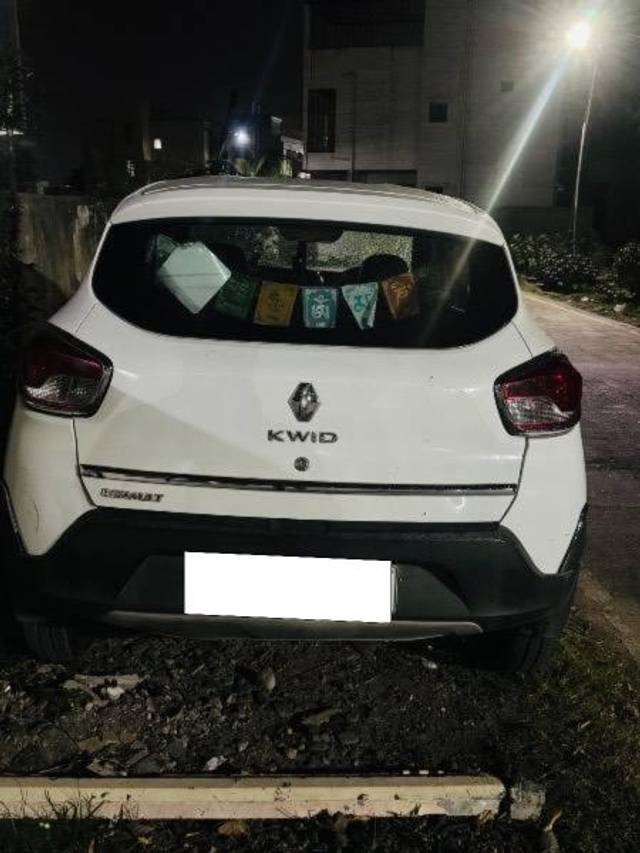 https://images10.gaadi.com/usedcar_image/4608802/original/processed_35979c52-1341-466a-ada4-abef0beab8f6.jpeg?imwidth=6402