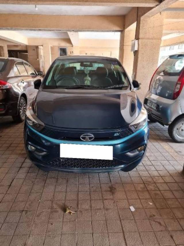 https://images10.gaadi.com/usedcar_image/4608822/original/processed_5d61ebbd-19d3-4f10-b2fc-a9ff4b3b3d40.jpeg?imwidth=6400