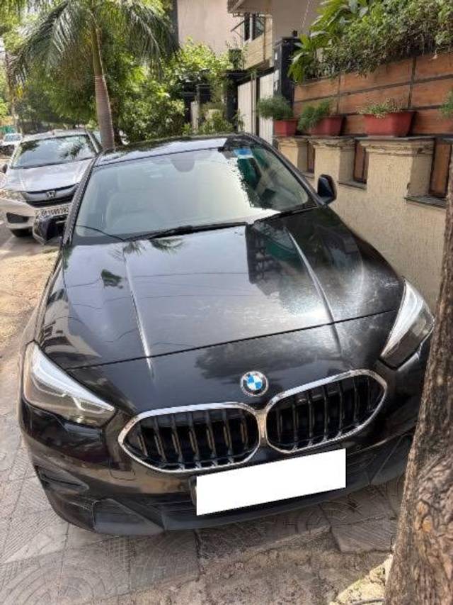 https://images10.gaadi.com/usedcar_image/4608838/original/processed_0b325a40-5254-45d4-ada5-078a96206df1.jpeg?imwidth=6400