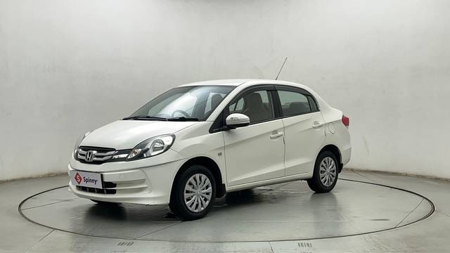 https://images10.gaadi.com/usedcar_image/4608866/original/14bdbecaabd8adc91e896131c6536279.JPG?imwidth=6400