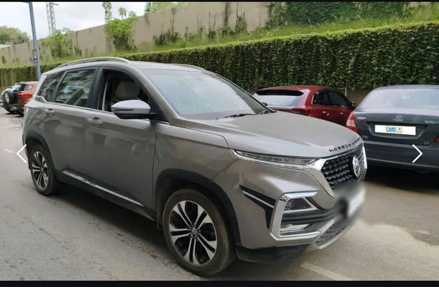 https://images10.gaadi.com/usedcar_image/4608958/original/72958f3f-4f25-4e90-8f9d-d0bcf6ec050f.png?imwidth=6402