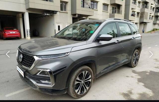 https://images10.gaadi.com/usedcar_image/4608958/original/processed_7eb49673-9270-43c9-8b8b-6e5fc66a5509.jpg?imwidth=6401