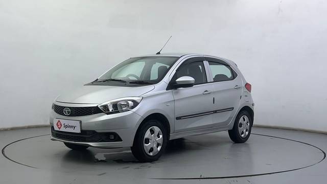 https://images10.gaadi.com/usedcar_image/4608975/original/dd00e0325a62aee1f2d3e83472c11da7.JPG?imwidth=6400