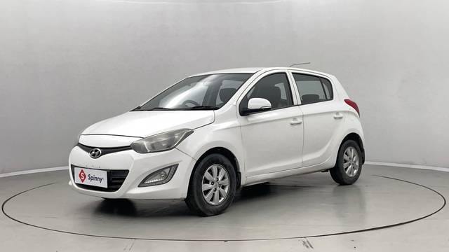 https://images10.gaadi.com/usedcar_image/4608990/original/bf7ac82d33d363a9fa34a99e32dcfb0e.JPG?imwidth=6400