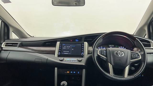 Second-hand 2022 Toyota Innova Crysta 2.4 VX MT 8 STR for sale in Gurgaon-11