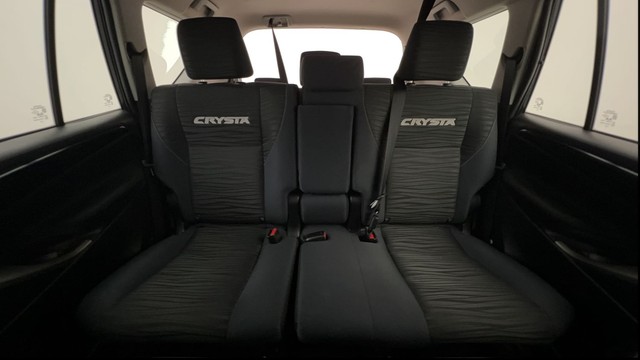 Second-hand 2022 Toyota Innova Crysta 2.4 VX MT 8 STR for sale in Gurgaon-28