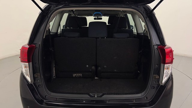 Second-hand 2022 Toyota Innova Crysta 2.4 VX MT 8 STR for sale in Gurgaon-9