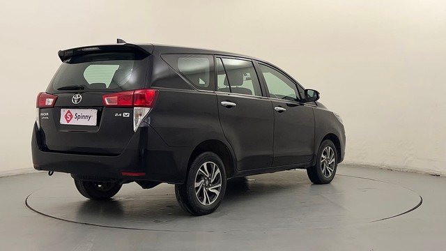 Second-hand 2022 Toyota Innova Crysta 2.4 VX MT 8 STR for sale in Gurgaon-3