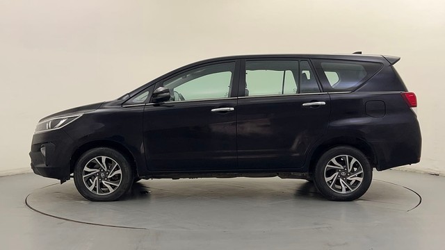 Second-hand 2022 Toyota Innova Crysta 2.4 VX MT 8 STR for sale in Gurgaon-6