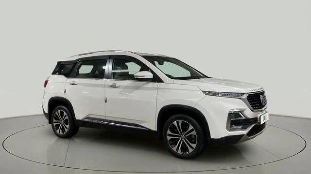 https://images10.gaadi.com/usedcar_image/4609023/original/49b7d28a8ea059f986d3fc1069edbf93.jpg?imwidth=6400