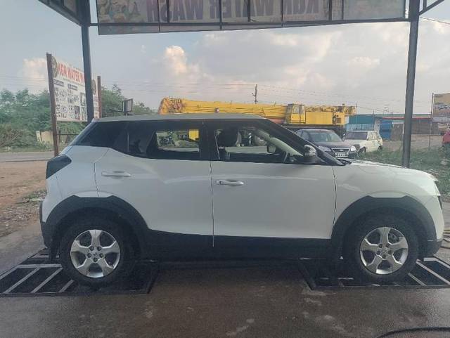 https://images10.gaadi.com/usedcar_image/4609035/original/processed_0b57fc20-a169-4f81-85cd-626c9de0a31d.jpg?imwidth=6401