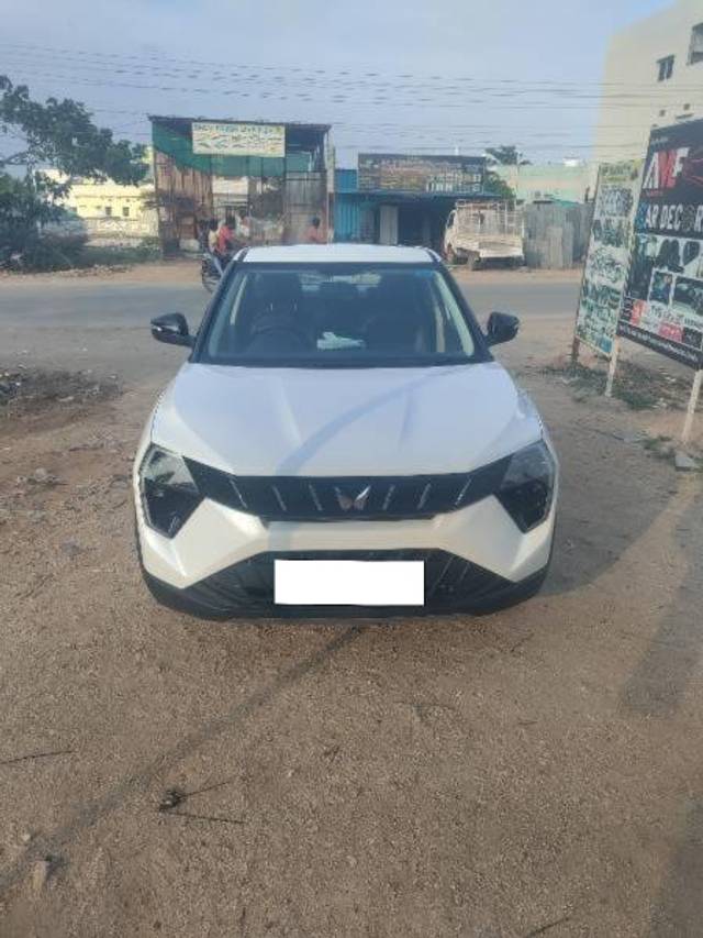 https://images10.gaadi.com/usedcar_image/4609035/original/processed_3ac1a9cb-e627-497f-9e3a-e57a623cc725.jpg?imwidth=6400