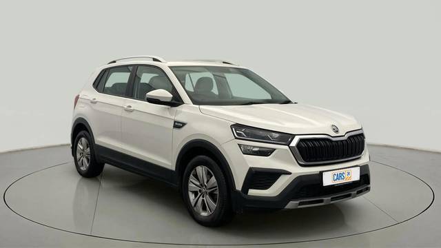 https://images10.gaadi.com/usedcar_image/4609038/original/661ecedf1b9bd12ea91cbd8ecbeb6d4a.jpg?imwidth=6400
