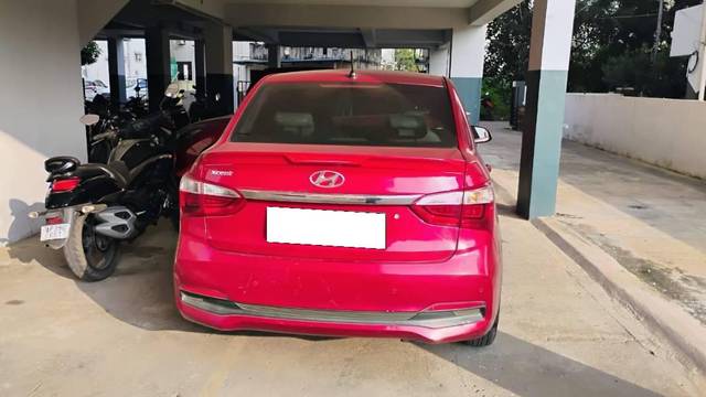 https://images10.gaadi.com/usedcar_image/4609053/original/processed_9e978f82-6251-456b-b896-4b71c7fbf66a.jpg?imwidth=6402