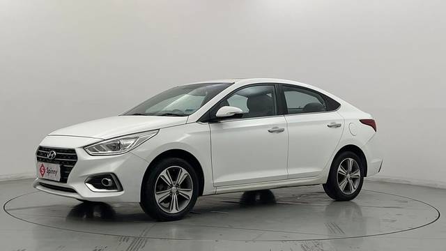 https://images10.gaadi.com/usedcar_image/4609059/original/7664f0ac38f68c41fa5f78551f514fd3.JPG?imwidth=6400