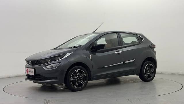 https://images10.gaadi.com/usedcar_image/4609063/original/822bfb5957318c253ac468d3cf2a7681.JPG?imwidth=6400
