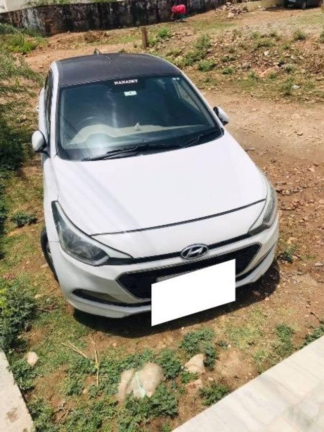 https://images10.gaadi.com/usedcar_image/4609081/original/processed_c32b06a3-542c-45e6-9353-1aad9007adf0.jpeg?imwidth=6400