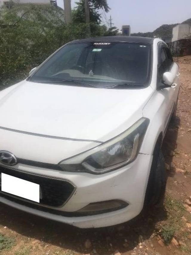 https://images10.gaadi.com/usedcar_image/4609081/original/processed_db20acb2-c1b9-4094-bdf1-29fb10d13150.jpeg?imwidth=6402
