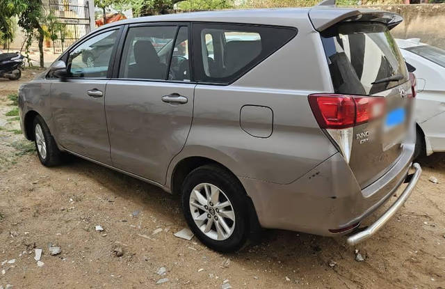 https://images10.gaadi.com/usedcar_image/4609094/original/a64e76c8-3b77-41dc-a208-1a42e45f5bce.png?imwidth=6401