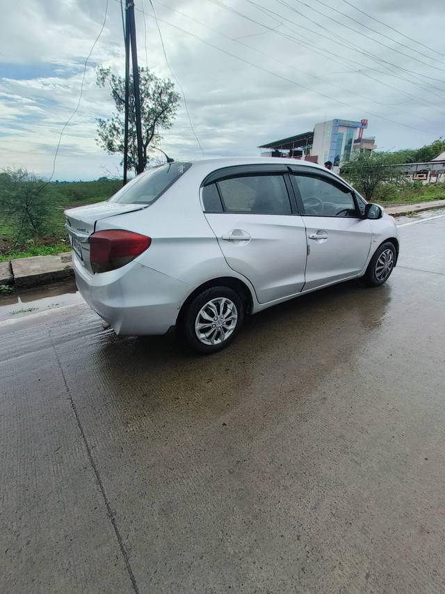 https://images10.gaadi.com/usedcar_image/4609097/original/processed_c7d1a0aa-8279-4cc3-99e9-3df980decbf0.jpg?imwidth=6401