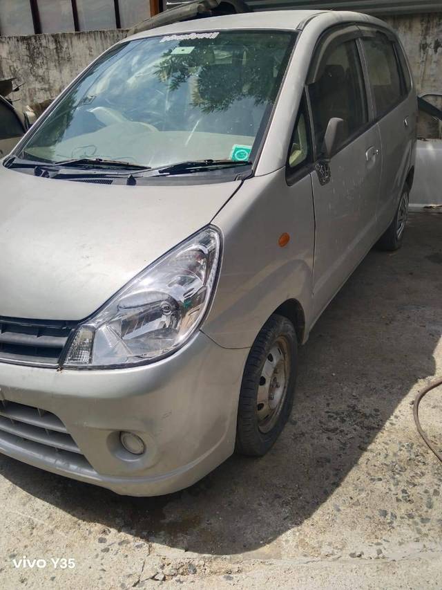 https://images10.gaadi.com/usedcar_image/4609098/original/processed_fc553734-417e-43c9-9613-77b61b28510a.jpg?imwidth=6400
