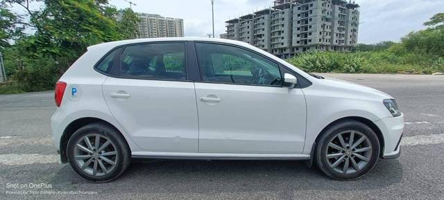 https://images10.gaadi.com/usedcar_image/4609112/original/processed_cef04cbca8464b145f7357420aaa2465.jpg?imwidth=6401