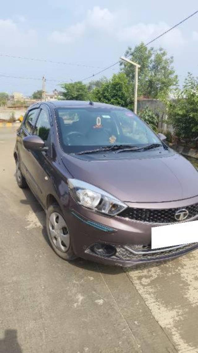 https://images10.gaadi.com/usedcar_image/4609125/original/processed_f370f5dc-195c-4154-9edb-eb07702e6923.jpg?imwidth=6400