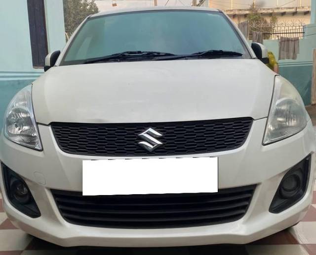 https://images10.gaadi.com/usedcar_image/4609207/original/processed_d85083ca-479f-463f-98f3-d398876675eb.jpeg?imwidth=6400
