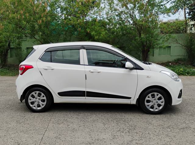 https://images10.gaadi.com/usedcar_image/4609253/original/49181e44dcda73a1766d87bb542fe832.jpg?imwidth=6401