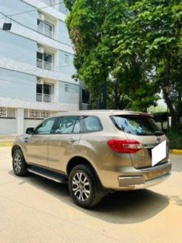 https://images10.gaadi.com/usedcar_image/4609259/original/processed_1334e633d069f1ca6946fe7335011421.jpg?imwidth=6402