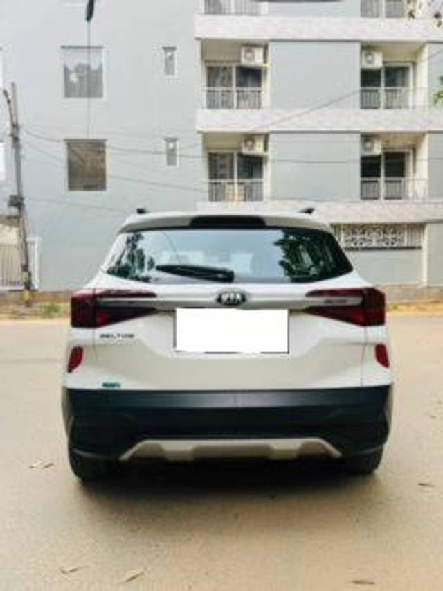 https://images10.gaadi.com/usedcar_image/4609261/original/processed_5e799dd53f8368705888f9b2a993a4b1.jpg?imwidth=6400