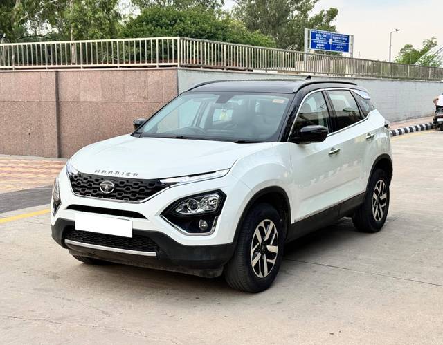 https://images10.gaadi.com/usedcar_image/4609263/original/processed_502cac81476f5851fa39c79d26ac8b1d.jpg?imwidth=6402