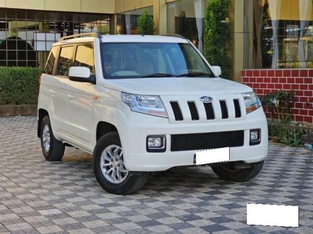 https://images10.gaadi.com/usedcar_image/4609357/original/processed_1c436d9c-52b6-42ba-9bf3-cf22065fee88.jpeg?imwidth=6400