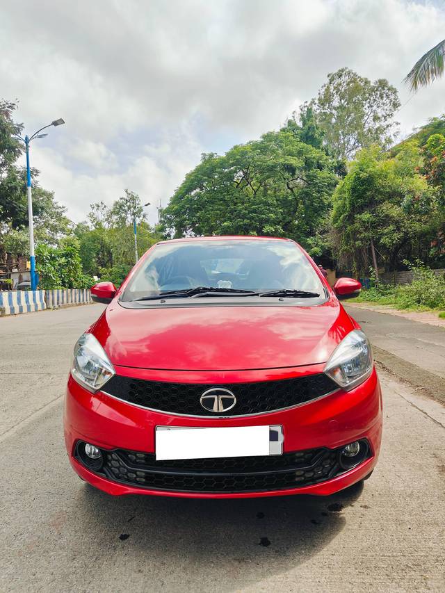 https://images10.gaadi.com/usedcar_image/4609362/original/processed_26b7eac45153bb48d4a636e7d4ca7f4e.jpg?imwidth=6400