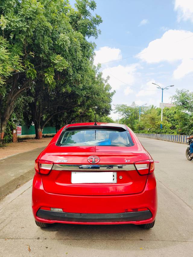 https://images10.gaadi.com/usedcar_image/4609362/original/processed_6181c06ab85d736bc2c570be334b837b.jpg?imwidth=6402