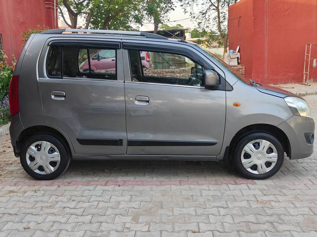 https://images10.gaadi.com/usedcar_image/4609364/original/6d5282987b922b7c0b77ff9089321ec9.jpg?imwidth=6401