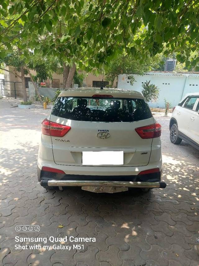 https://images10.gaadi.com/usedcar_image/4609368/original/processed_b77f674d-375b-4041-9927-d5e0852ce665.jpg?imwidth=6400