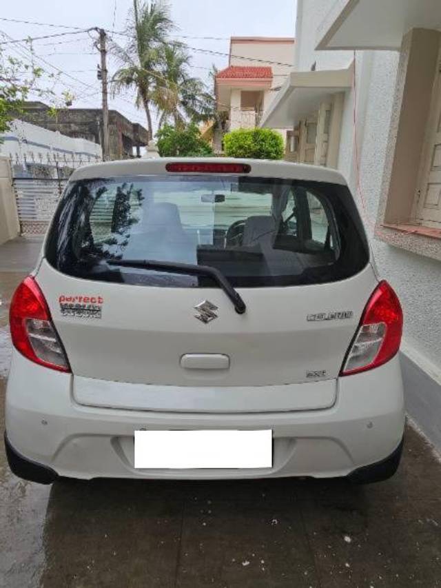 https://images10.gaadi.com/usedcar_image/4609378/original/processed_0cbca08a-9608-4eae-8d29-9e1698db101a.jpg?imwidth=6401
