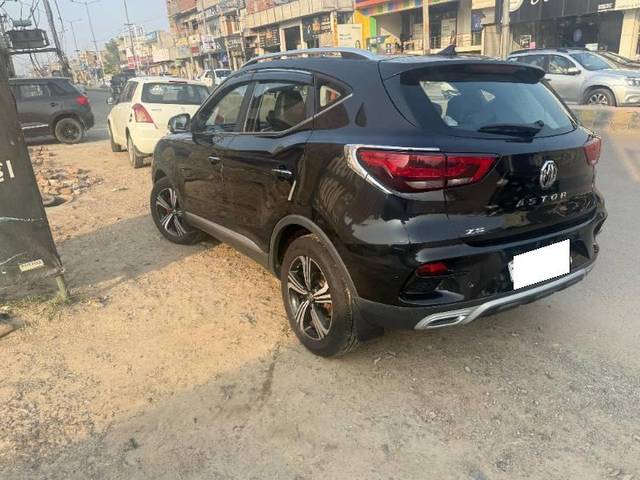 https://images10.gaadi.com/usedcar_image/4609386/original/processed_86b4c504-f619-497b-90c3-8557f97737eb.jpg?imwidth=6401