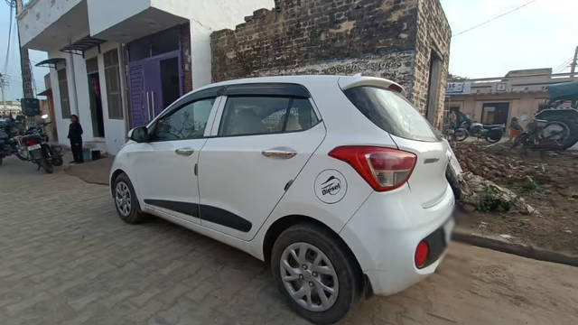 https://images10.gaadi.com/usedcar_image/4609391/original/68c211d3-c43f-44d0-b767-869a31e507a9.png?imwidth=6401